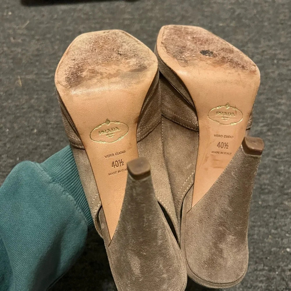 Prada Suede Sling Back Heels, size 40.5 - Picture 4 of 10
